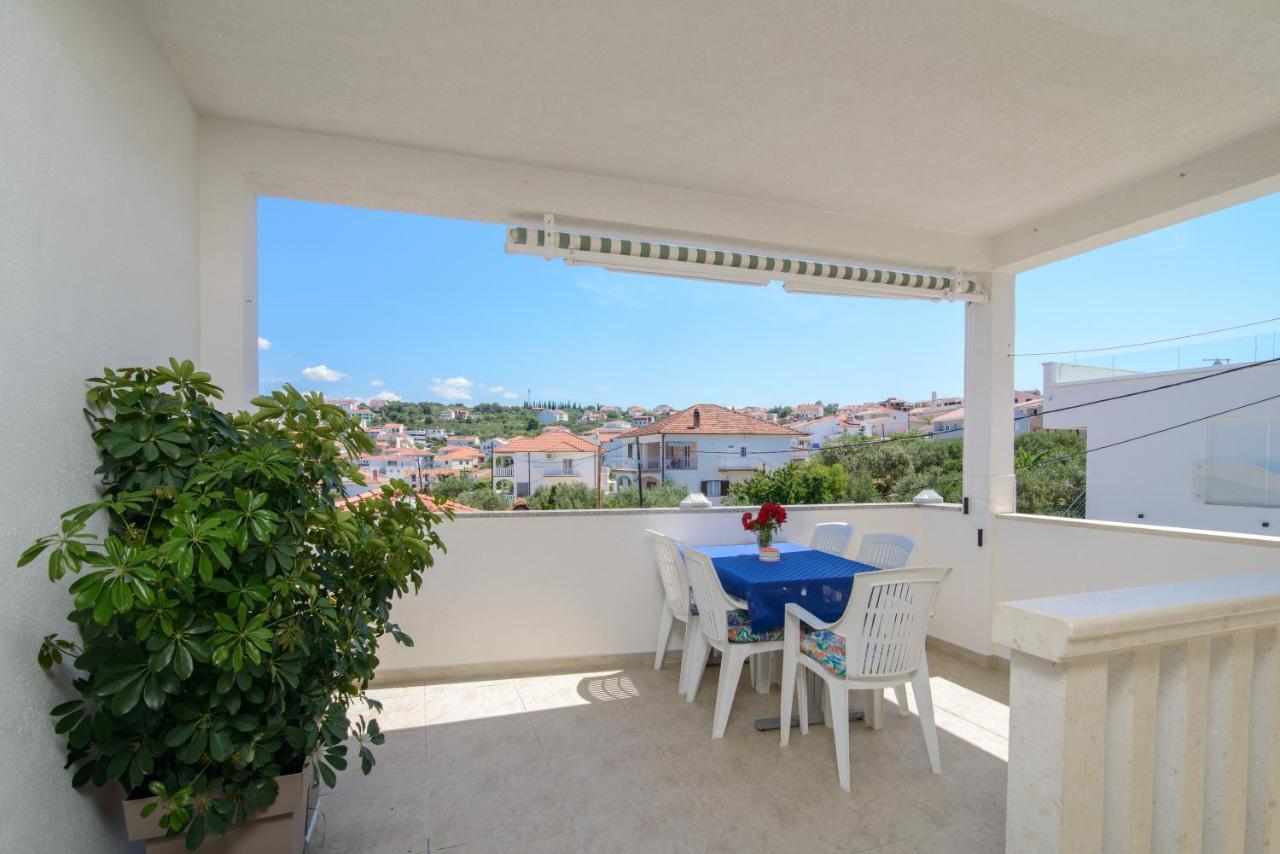 Apartments Tonka Trogir Exterior photo